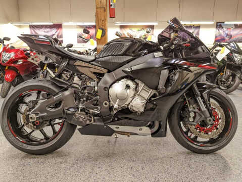 2015 Yamaha YZF-R1