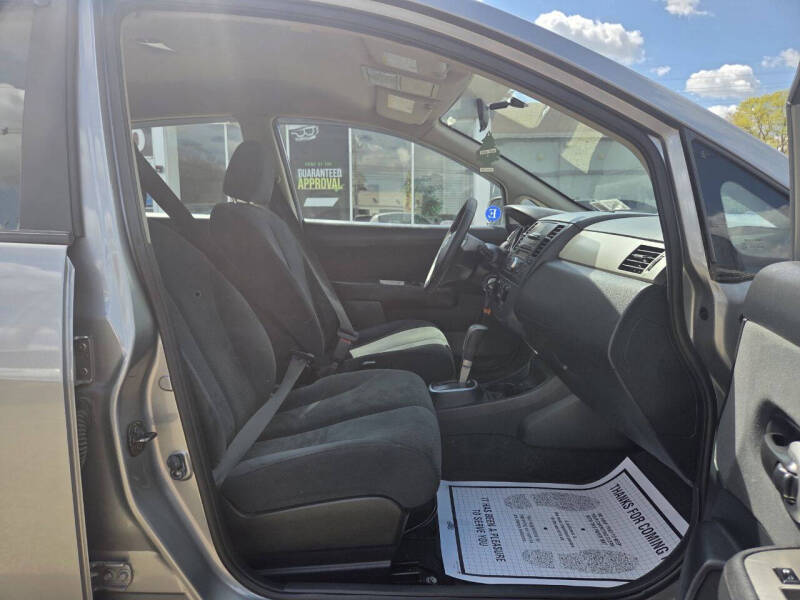 2012 Nissan Versa 1.8 SL