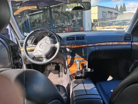 2005 Mercedes-Benz E-Class E 320