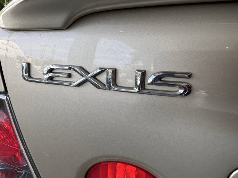 2005 Lexus IS 300
