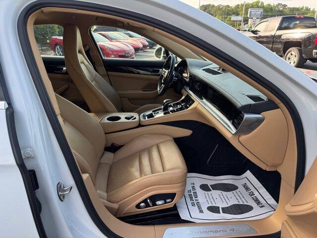 2018 Porsche Panamera