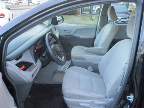 2017 Toyota Sienna L 7-Passenger