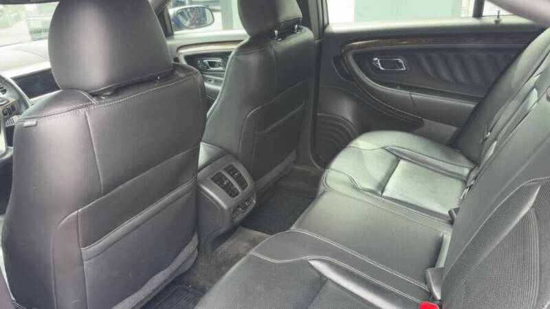 2018 Ford Taurus Limited