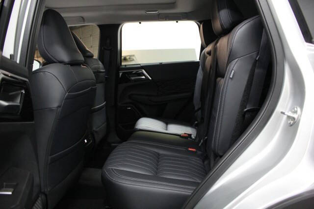 2025 Mitsubishi Outlander SEL