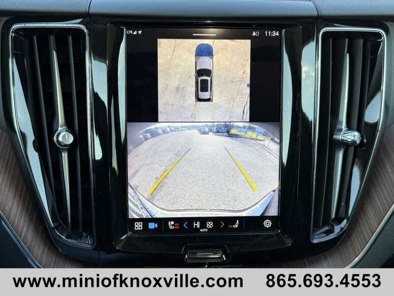 2024 Volvo XC60 B5 Plus Dark Theme