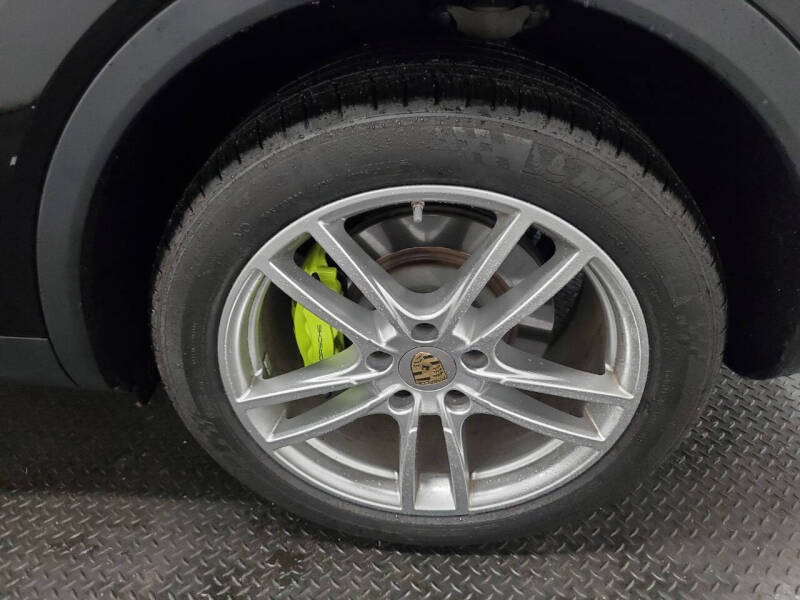 2019 Porsche Cayenne E-Hybrid