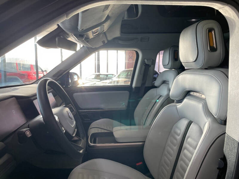 2023 Rivian R1T Adventure