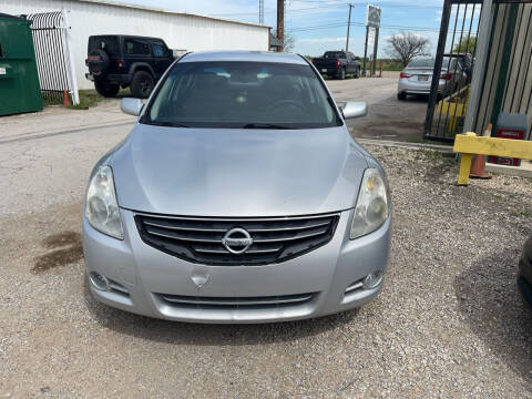 2010 Nissan Altima for sale at Efficient Auto Sales in Crowley TX