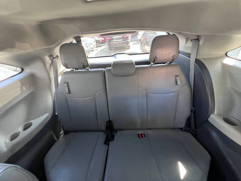 2023 Toyota Sienna XLE 8-Passenger