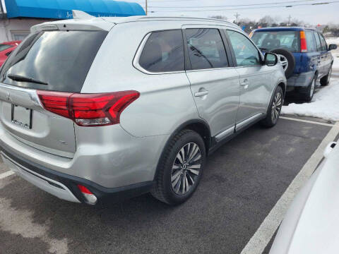 2020 Mitsubishi Outlander SE