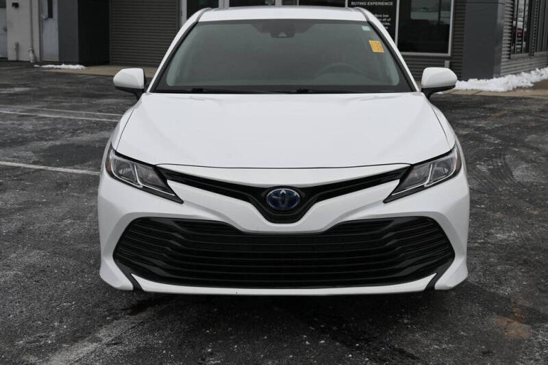 2019 Toyota Camry Hybrid LE