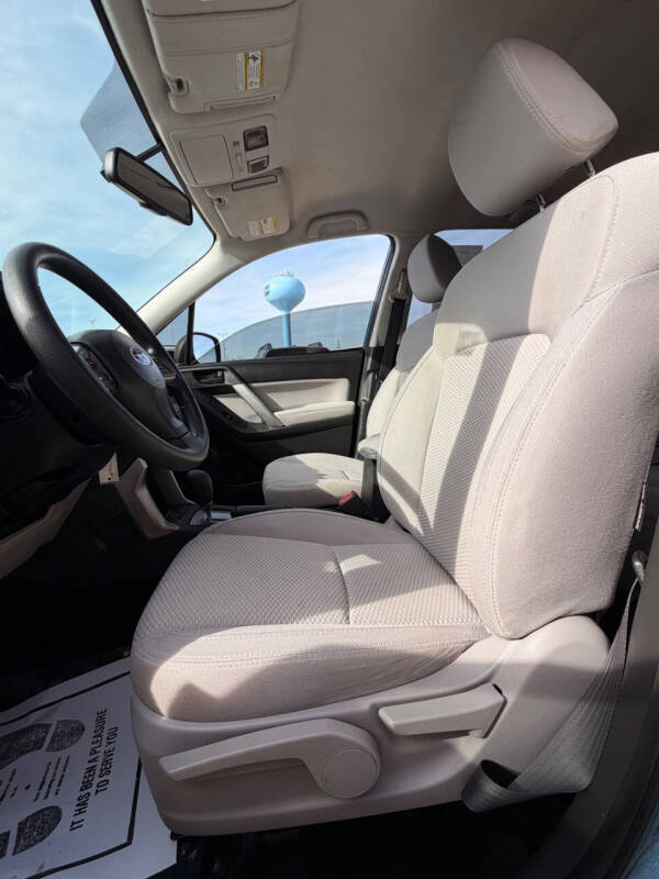 2015 Subaru Forester 2.5i