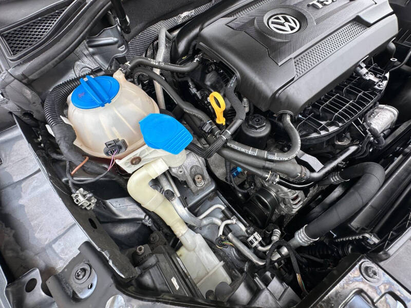 2015 Volkswagen Passat 1.8T Limited Edition