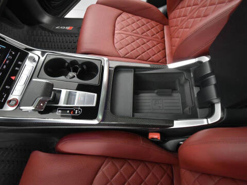 2024 Audi SQ7 4.0T quattro Premium Plus