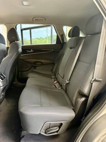 2018 Kia Sorento LX
