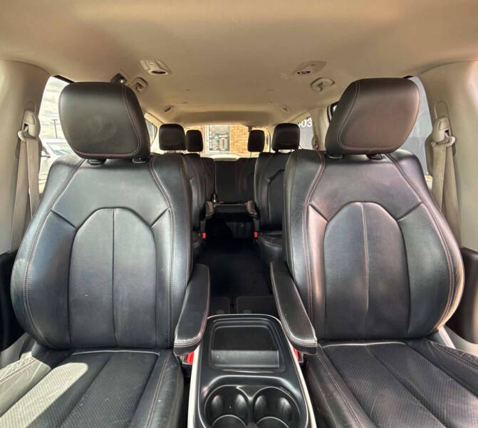2020 Chrysler Pacifica Touring L