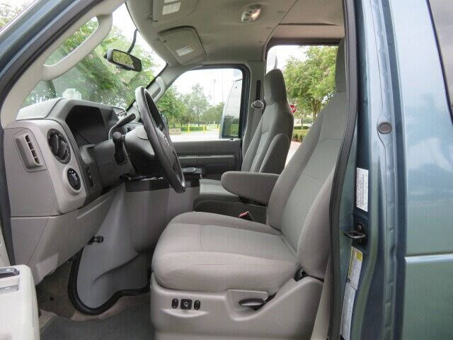 2014 Ford E-Series E-150 XLT