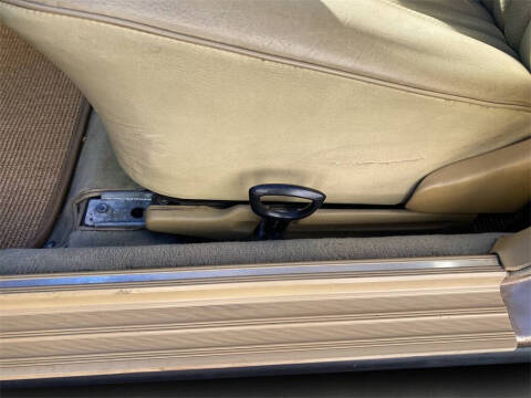 1985 Mercedes-Benz 300-Class 300 D