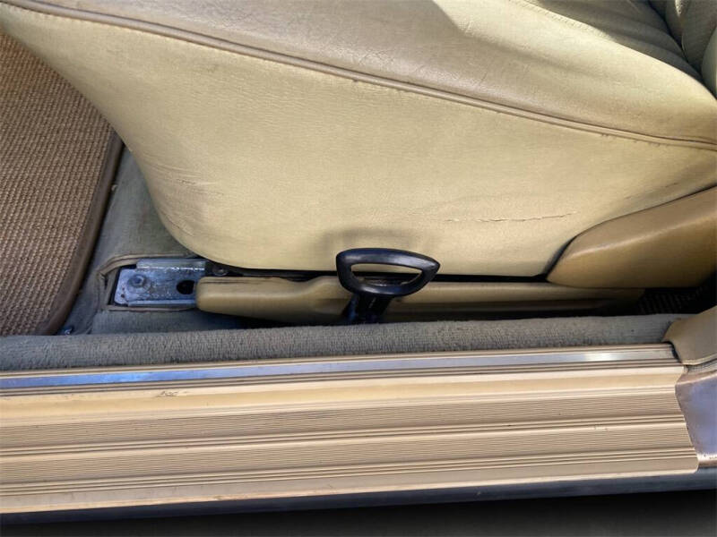 1985 Mercedes-Benz 300-Class 300 D