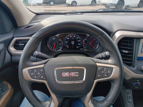 2017 GMC Acadia Denali