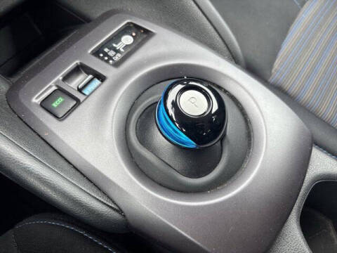 2022 Nissan LEAF S