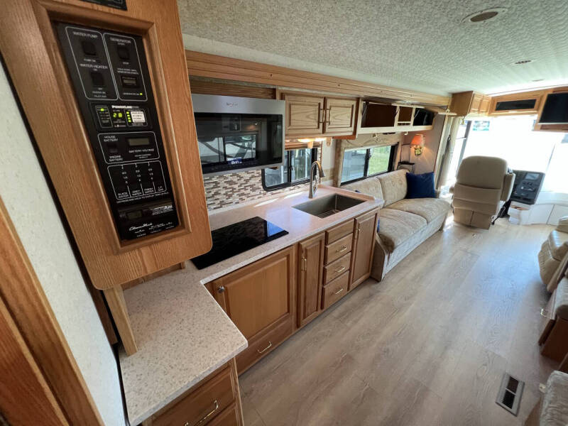 2001 Winnebago Journey 36L