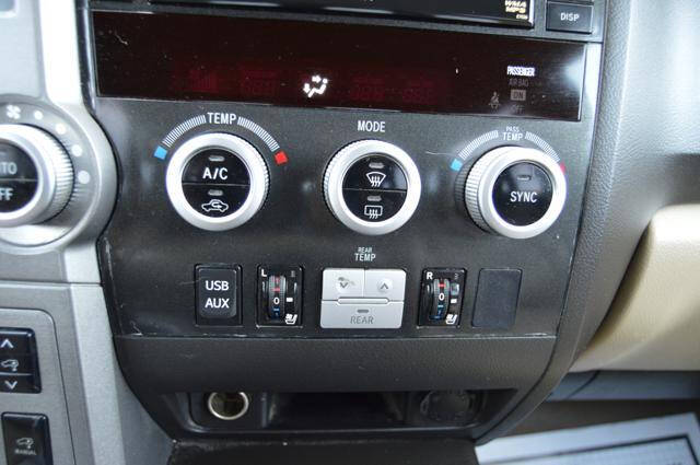 2011 Toyota Sequoia Platinum