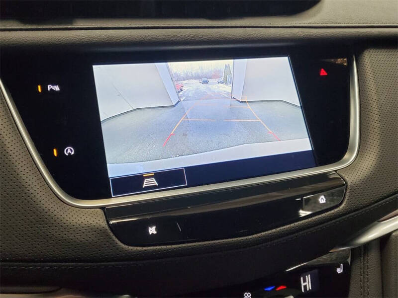 2025 Cadillac XT5 Luxury