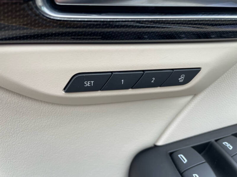 2023 Buick Envision Essence photo 12