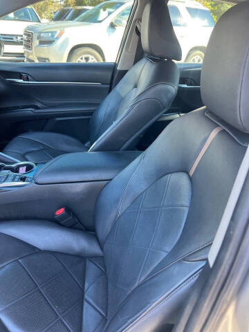 2018 Toyota Camry Hybrid XLE