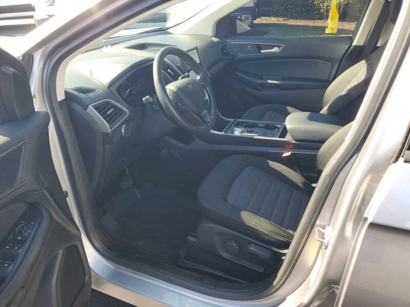 2022 Ford Edge SE