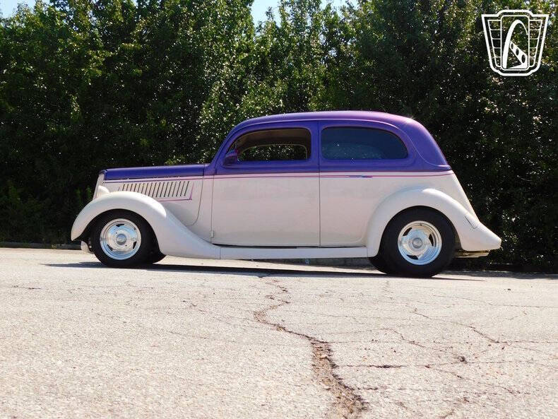 1935 Ford Tudor