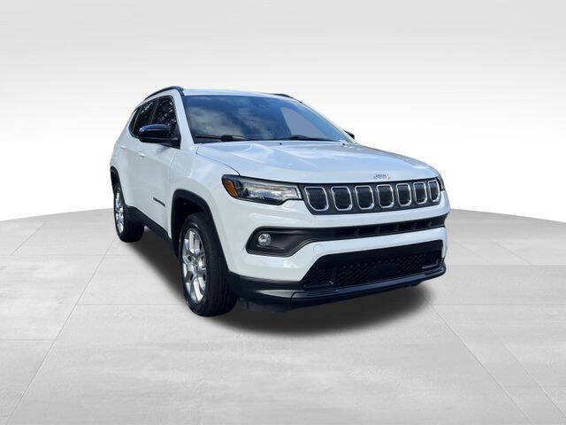 2022 Jeep Compass Latitude Lux