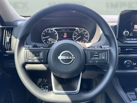 2025 Nissan Pathfinder S