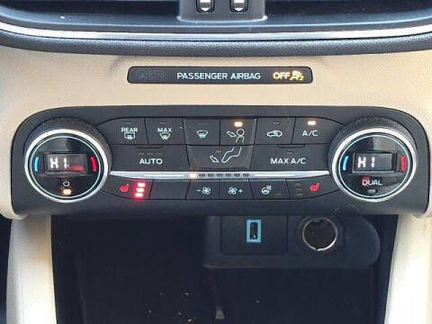 2020 Ford Escape Hybrid Titanium