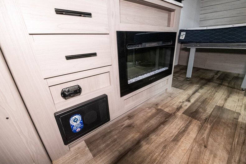 2024 Coleman Dutchman