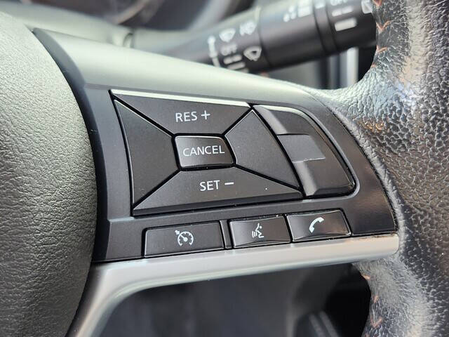 2019 Nissan Kicks SR