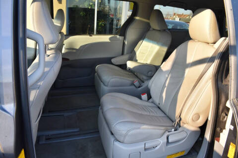 2014 Toyota Sienna XLE 7-Passenger