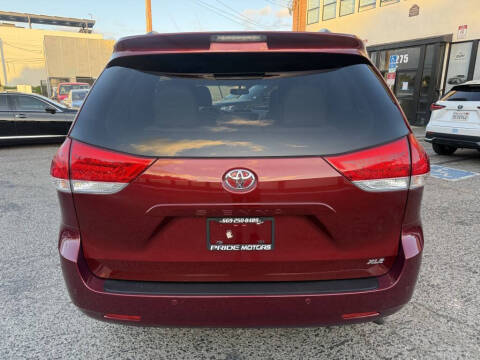 2013 Toyota Sienna