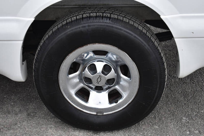 2002 Chevrolet Astro LS
