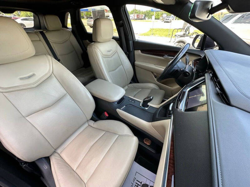 2017 Cadillac XT5 Premium Luxury