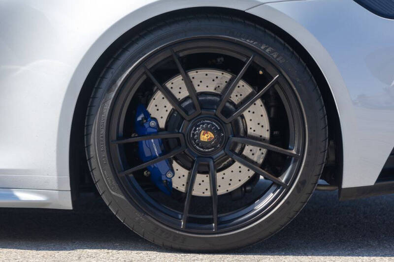 2023 Porsche 911 Carrera GTS