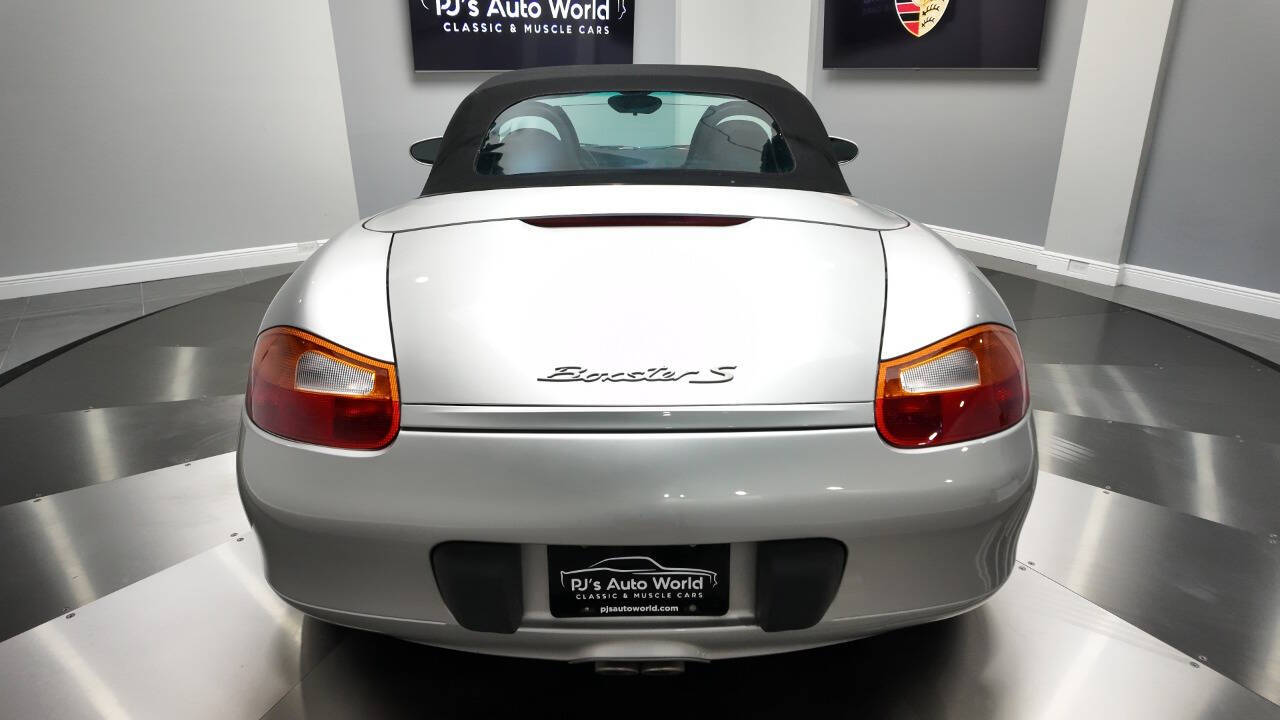 2001 Porsche Boxster 18