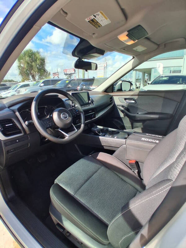 2021 Nissan Rogue SV