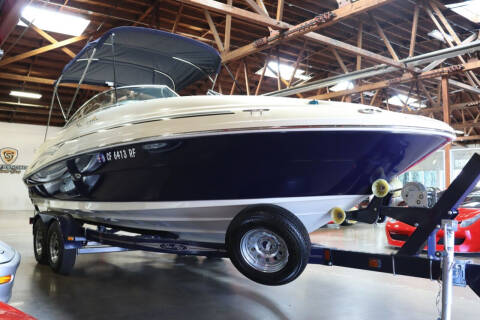 2005 Sea Ray 220DS