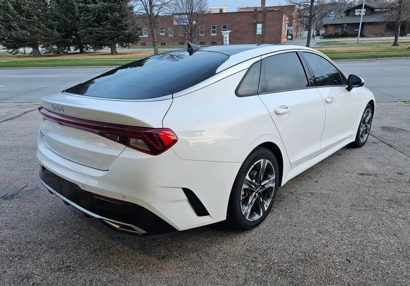 2022 Kia K5 EX