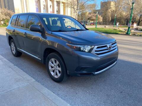 2011 Toyota Highlander for sale at Wheels Auto Sales in Bloomington IN