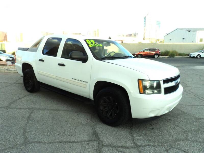 2009 Chevrolet Avalanche for sale at DESERT AUTO TRADER in Las Vegas NV