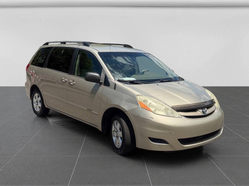 2006 Toyota Sienna LE 7 Passenger