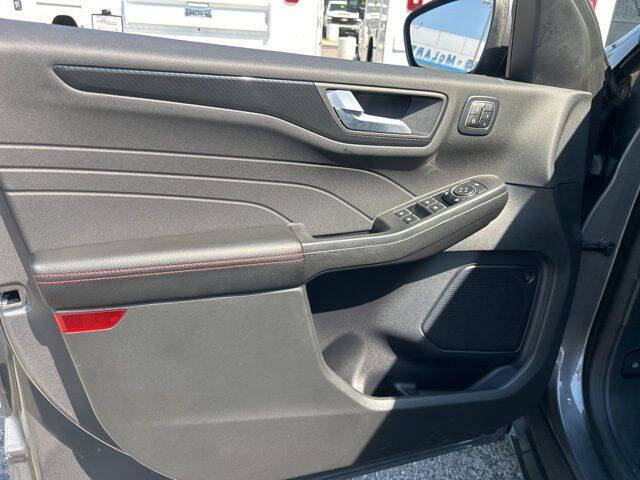 2023 Ford Escape ST-Line Select